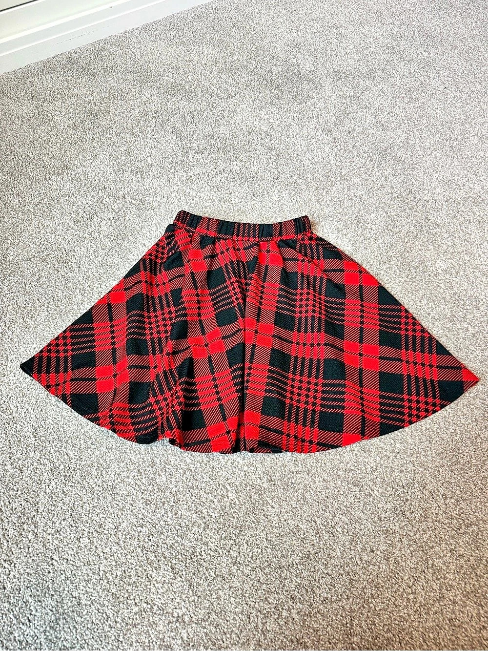 SHEIN Plaid Mini Skirt in Red & Black Size 11-12Y Like New
